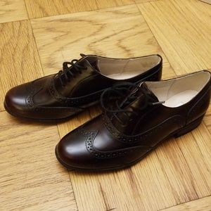 Clarks Burgundy Hamble Oak Oxfords size 6.5